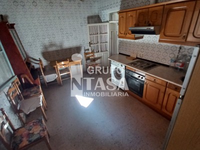 Casa en venta en Zamora, Montamarta, con 3 dormitorios, baño y trastero