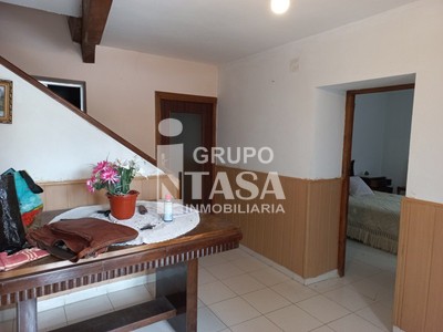 Casa en venta en Zamora, Carrascal, con 6 dormitorios y 3 baños