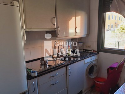 Adosado en venta en Zamora, con 2 dormitorios, 2 baños, plaza de garaje y terreno
