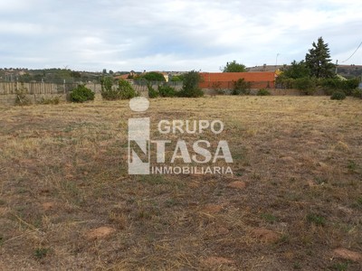 Finca en venta en Zamora, Carrasacal, con 4 dormitorios, aseo y terreno