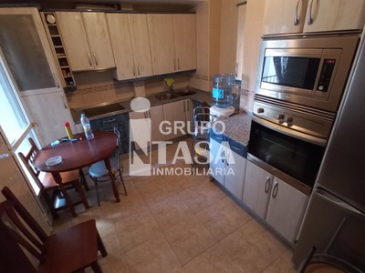 Piso en venta en Zamora, Zona Centro, con 4 dormitorios, baño y terraza