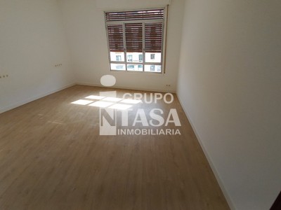 Oficina en alquiler en Zamora, Zona Centro, con aseo