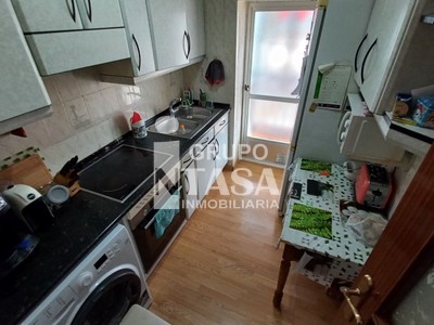 Piso en venta en Zamora, con 3 dormitorios y baño