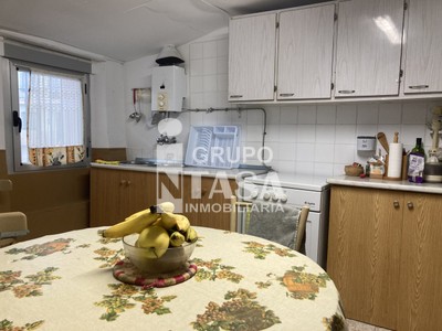 Casa en venta en Zamora, Molacillo, con 4 dormitorios, baño, plaza de garaje y trastero