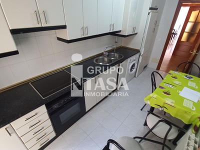 Piso en venta en Zamora, con 3 dormitorios y 2 baños