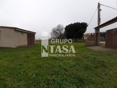 Finca en venta en Montamarta