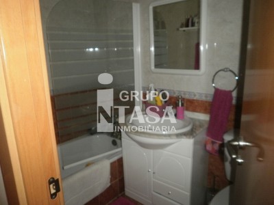 Piso en venta en Zamora, Zona Centro, con 3 dormitorios, baño y aseo