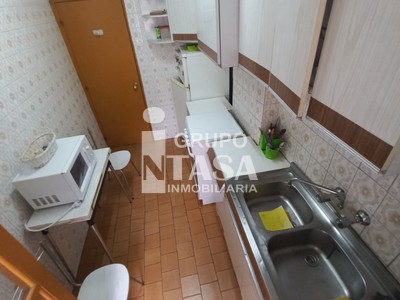 Piso en venta en Zamora, Bloques, con 3 dormitorios, baño, trastero y balcón