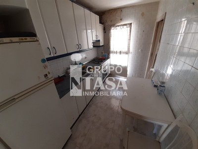 Casa en venta en Montamarta, Zona Centro, con 3 dormitorios, 2 baños y plaza de garaje
