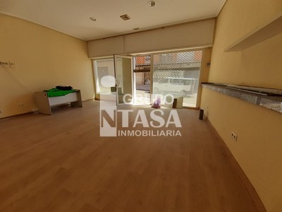 Locales en venta en Zamora, San Lazaro, con baño