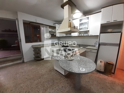 Casa en venta en Morales Del Vino, con 6 dormitorios y 2 baños