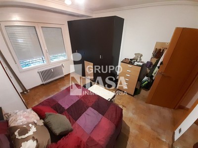 Piso en venta en Zamora, con 3 dormitorios y 2 baños