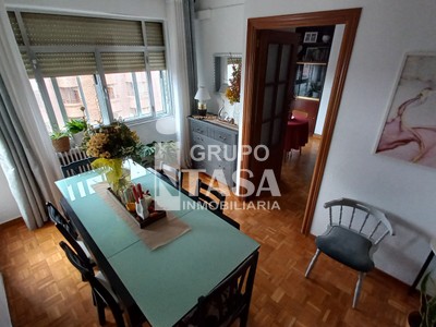 Piso en venta en Zamora, con 4 dormitorios, 2 baños y balcón