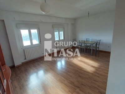 Piso en venta en Zamora, con 2 dormitorios y baño