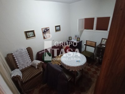 Casa en venta en Zamora, Olivares, con 2 dormitorios y baño
