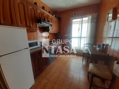 Piso en venta en Zamora, Candelaria, con 3 dormitorios, baño y plaza de garaje
