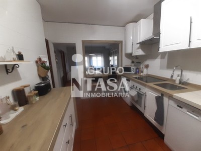 Casa en venta en Santa Clara De Avedillo, Zona Centro, con 3 dormitorios, baño y aseo