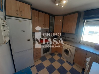 Piso en venta en Zamora, Avd Portugal, con 3 dormitorios y baño
