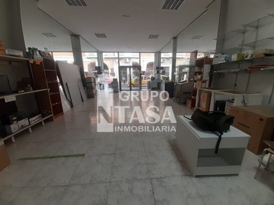 Local en venta en Zamora, con aseo