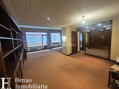 Piso en venta en Bilbao, Indautxu, con 5 dormitorios, 3 baños, aseo, trastero y balcón