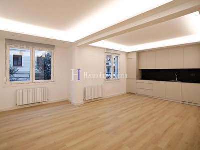 Piso en venta en Bilbao, Indautxu, con 3 dormitorios y 2 baños