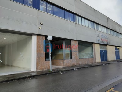 Pabellón en venta en Gernika, Poligono Amunaga, con 2 aseos y 6 plazas de garaje