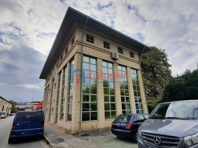 Lonja en venta en Gernika-lumo, Goiko Ibarra, con 2 aseos y 2 plazas de garaje