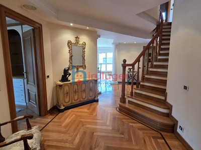 Piso en venta en Gernika-lumo, Centro, con 6 dormitorios, 3 baños, 2 plazas de garaje, trastero y terraza