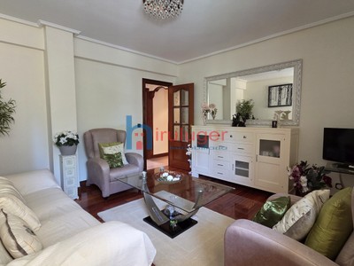 Piso en venta en Gernika-lumo, Fray Martin De Murua, con 3 dormitorios, baño, trastero y balcón