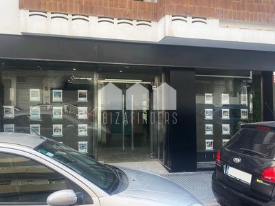 Locales en venta en Ibiza, Centro úrbano, con aseo