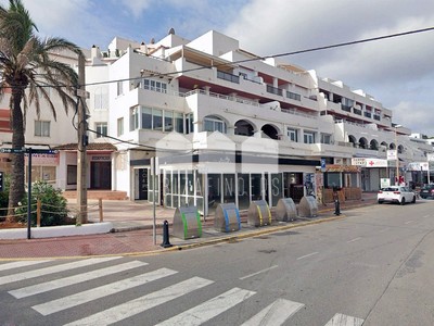 Locales en venta en Es Canar, A 100 Metros De La Playa, con aseo