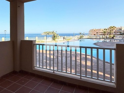 Planta baja en venta en Es Canar, 1ª Línea De Mar, con 1 dormitorio, baño, balcón y terraza