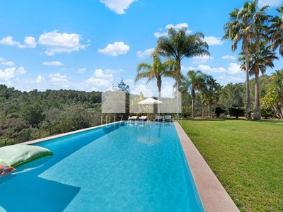 Villa en alquiler en Sant Antoni De Portmany, San Rafael, con 4 dormitorios, 5 baños, 3 plazas de garaje, trastero, 2 balcones, 6 terrazas y terreno