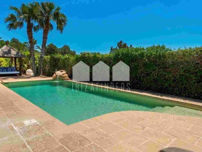 Villa en alquiler en Sant Josep De Sa Talaia, Zona Km7, con 3 dormitorios, 2 baños, aseo, 2 plazas de garaje, trastero, 4 terrazas y terreno