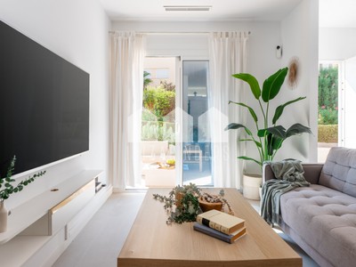 Piso en venta en Ibiza, Playa De Figueretas, con 3 dormitorios, 2 baños y terraza