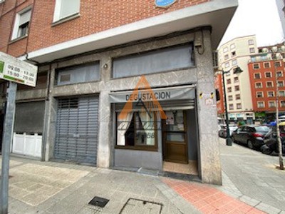 Lonja en venta en Bilbao, Iparraguirre, con 2 baños