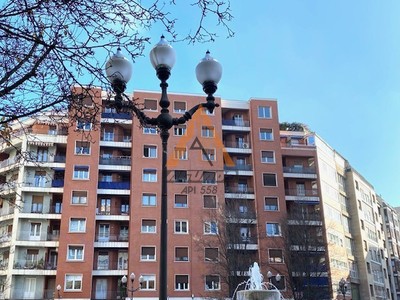 Lonja en alquiler en Bilbao, Indautxu, con aseo