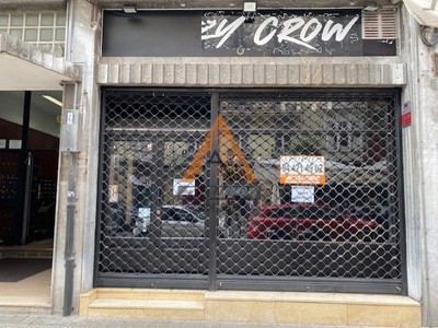 Lonja en venta en Bilbao, Abando, con baño