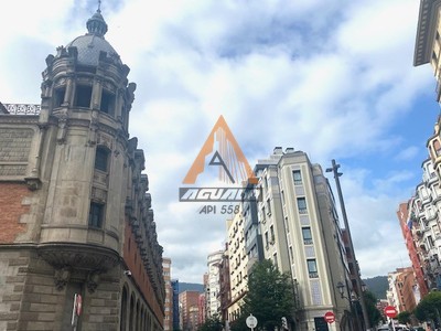 Piso en venta en Bilbao, Indautxu, con 2 dormitorios y 2 baños
