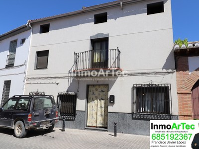 Casa en venta en Illora, con 5 dormitorios, 2 baños, balcón, terraza y terreno