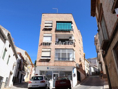 Piso en venta en Illora, con 3 dormitorios, baño y terraza