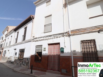 Casa en venta en Illora, con 3 dormitorios, 2 baños, balcón y terreno