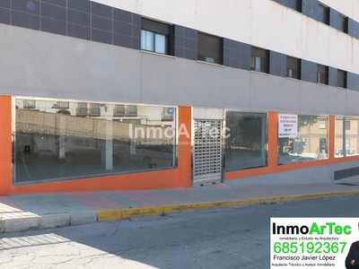 Locales en alquiler en Illora, con baño