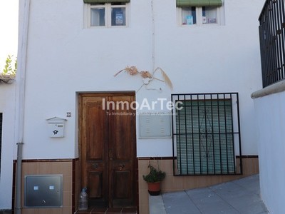Casa en venta en Illora, con 1 dormitorio, baño y terraza