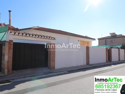 Casa en venta en Fuente Vaqueros, con 3 dormitorios y baño