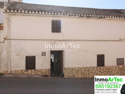 Casa en venta en Alomartes, con 2 dormitorios y baño