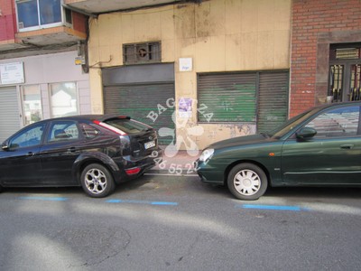 Lonja en venta en Barakaldo, Santa Teresa, con baño