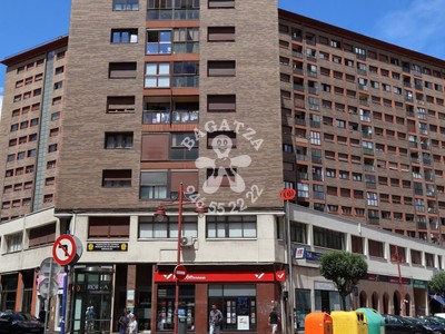 Piso en venta en Barakaldo, Santa Teresa, con 2 dormitorios, 2 baños y balcón