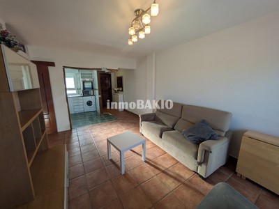 Piso en venta en Bakio, Zona Fronton, con 2 dormitorios, baño, trastero y balcón