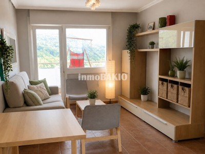 Piso en venta en Bakio, Zona Fronton, con 2 dormitorios, baño, trastero y balcón